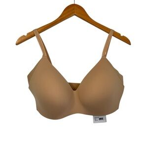 Knix Wing Womans Contour Bra Size 7+ Beige Wireless Molded Foam Cups NWT